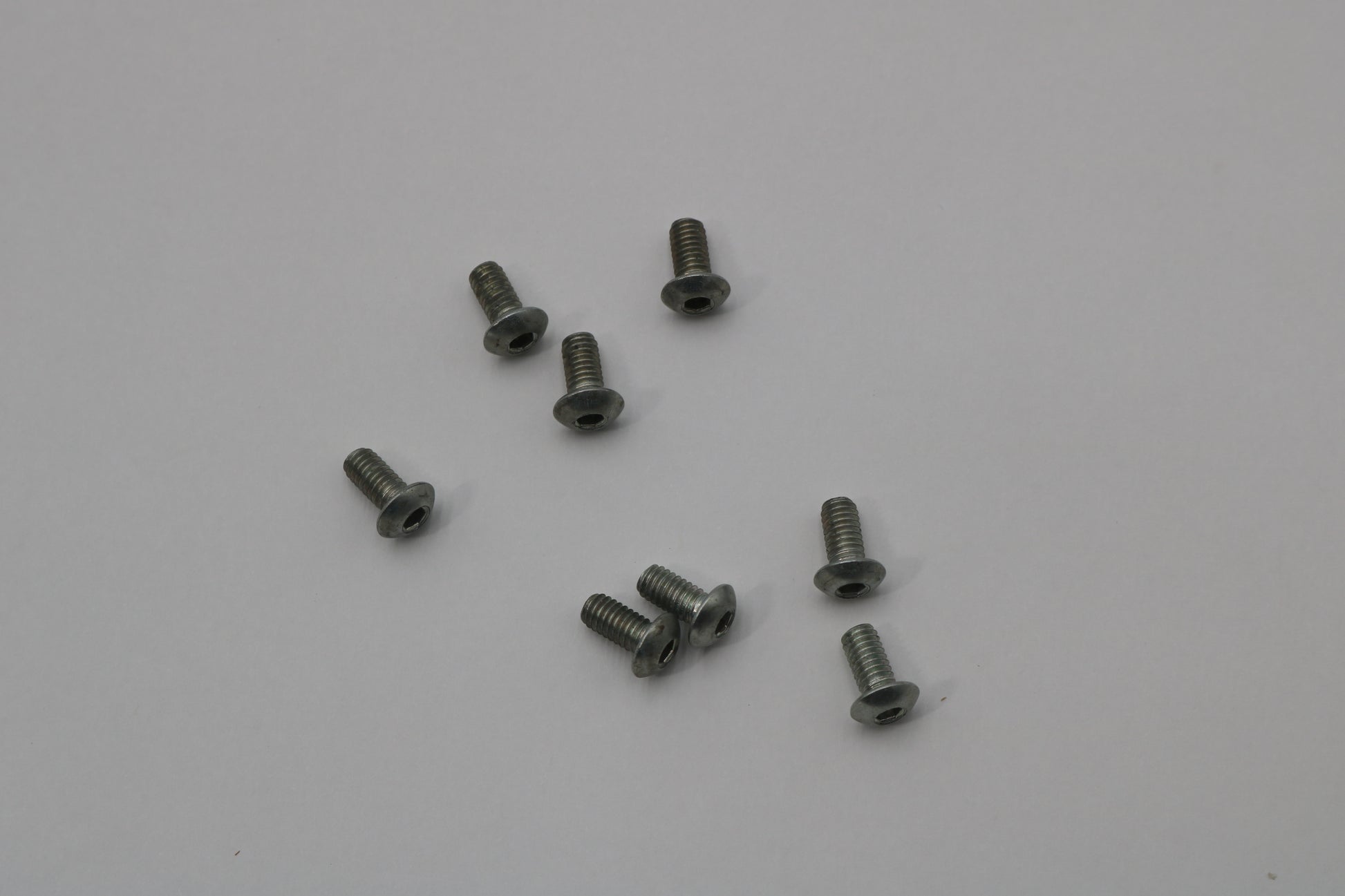77550171A NEW OEM 2008-2012 DUCATI HYPERMOTARD SCREW TBEI M4X8