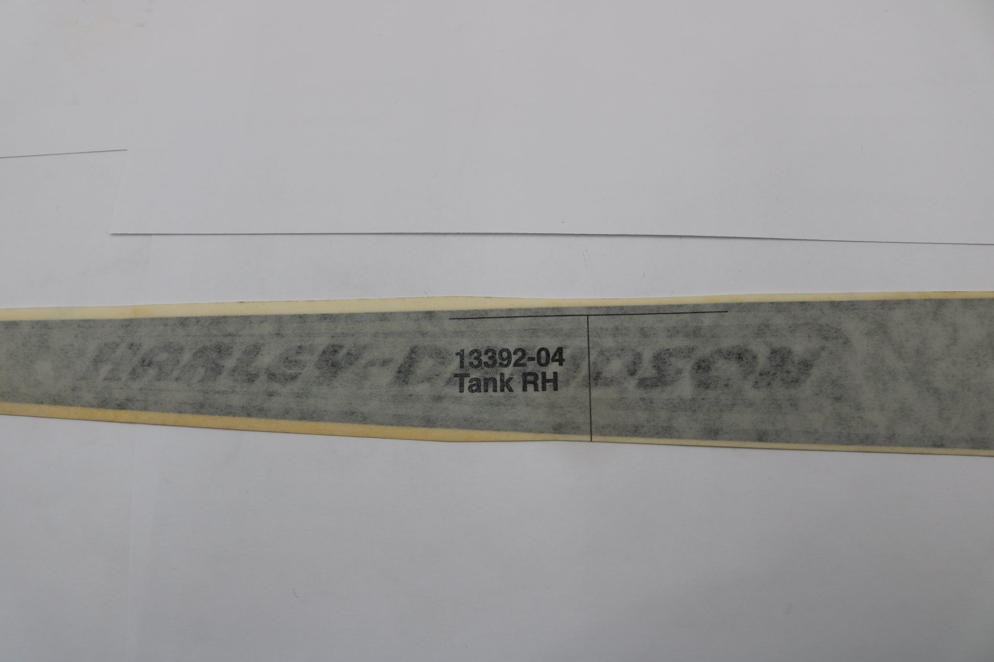 13392-04 NEW OEM 2004-2005 HARLEY-DAVIDSON ROADGLIDE ROADKING RIGHT GAS TANK DECAL