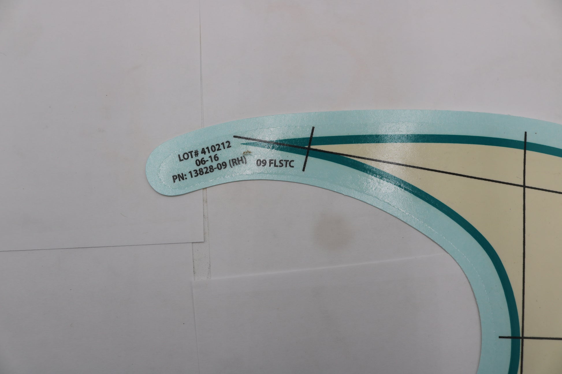 13828-09 NEW OEM 2009 HARLEY-DAVIDSON FLSTC HERITAGE SOFTAIL RIGHT GAS TANK DECA