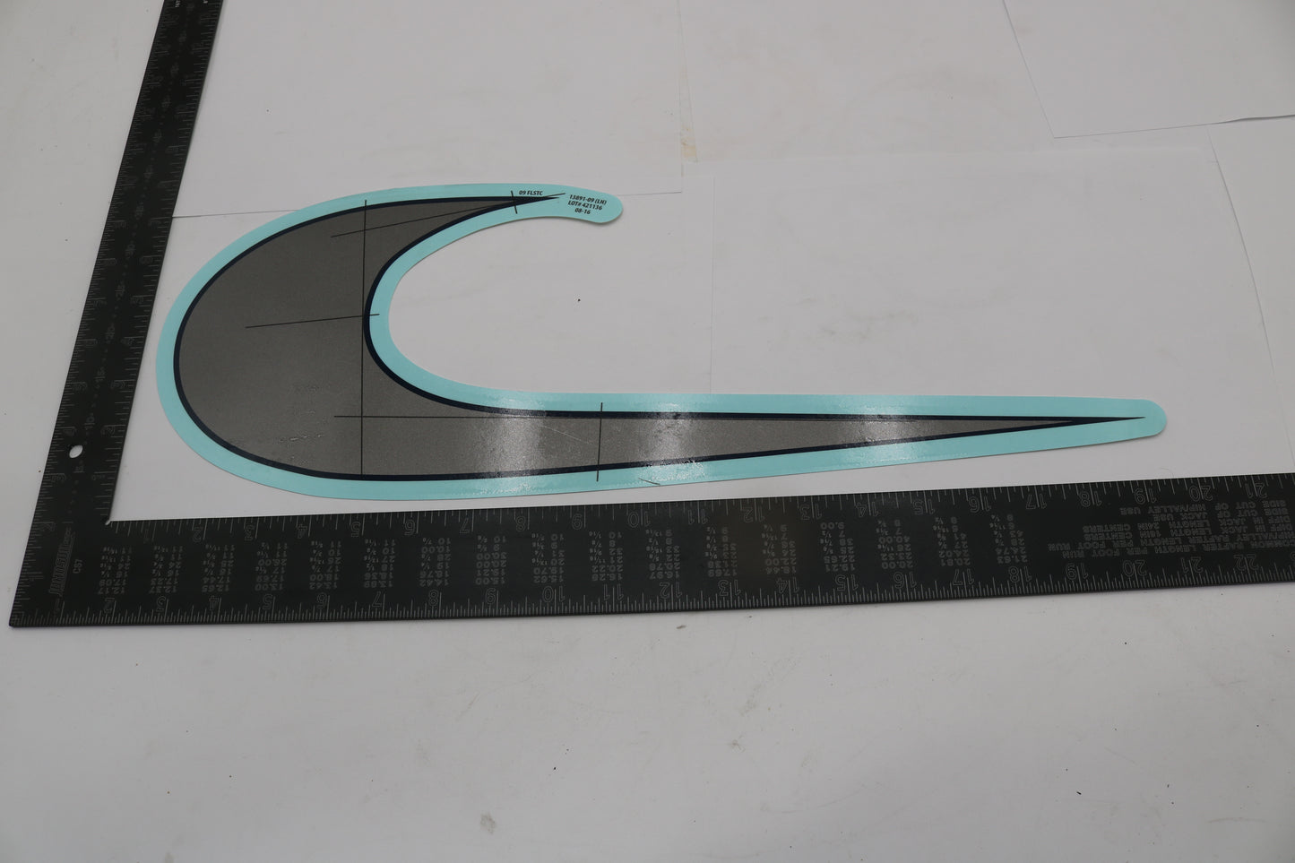 13891-09 NEW OEM 2009 HARLEY-DAVIDSON FLSTC HERITAGE SOFTAIL LEFT GAS TANK DECAL