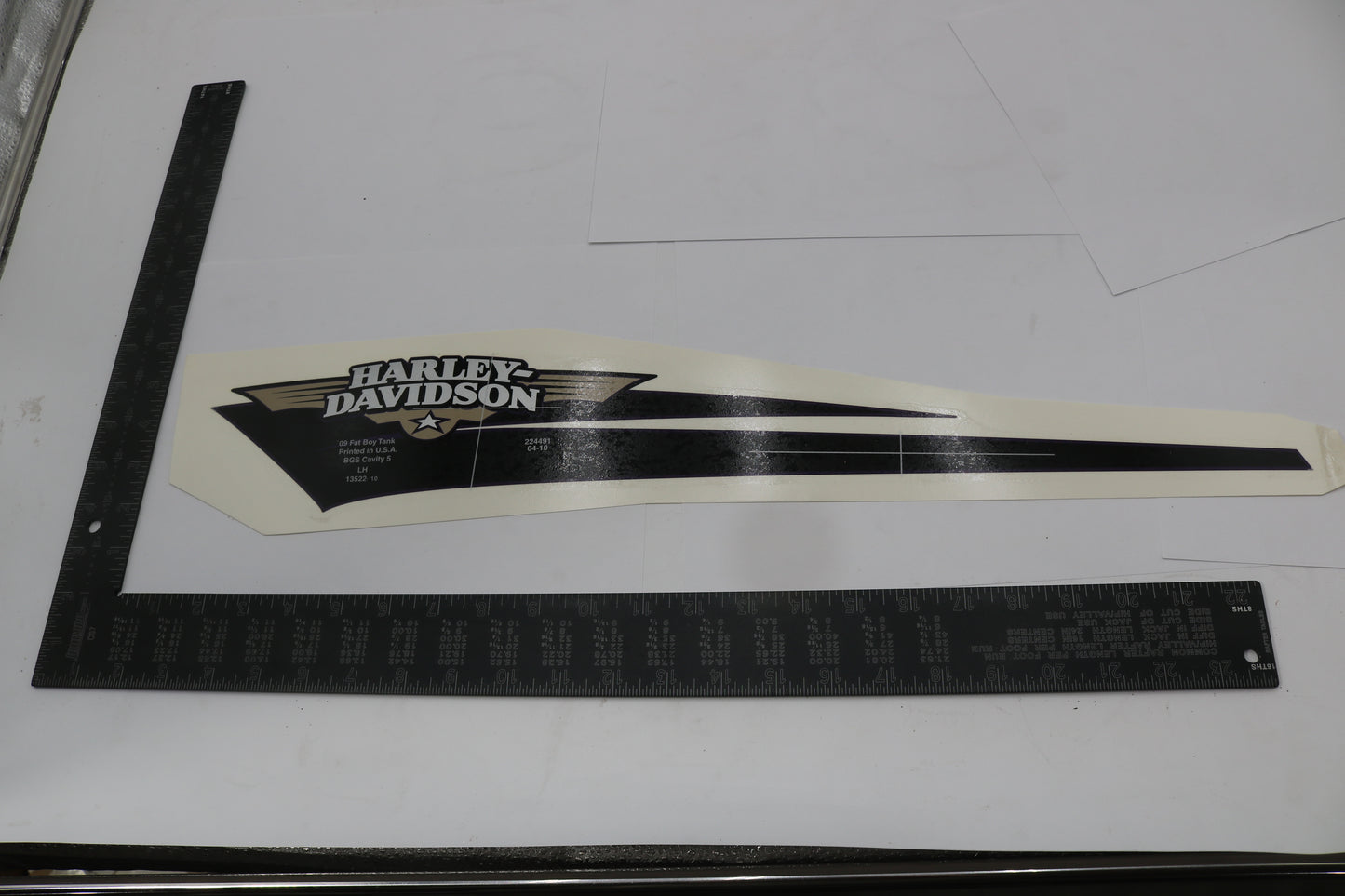 13522-10 NEW OEM 2010 HARLEY-DAVIDSON FLSTF SOFTAIL FATBOY LEFT GAS TANK DECAL