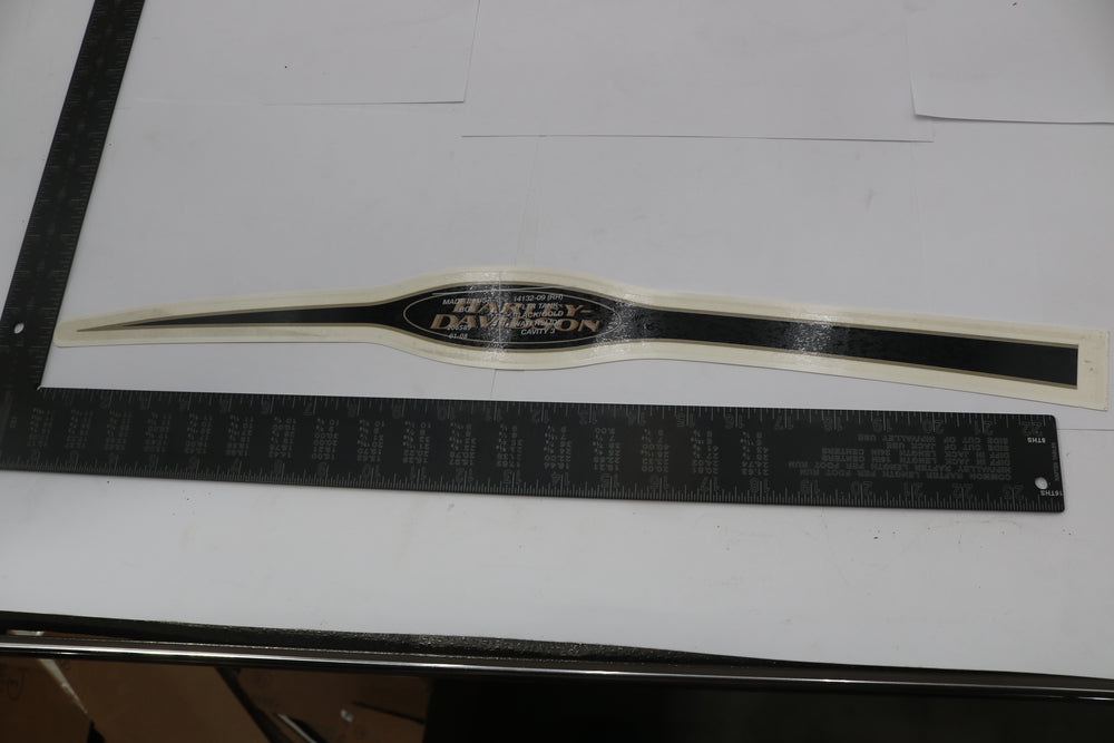 14132-09 NEW OEM 2009 HARLEY-DAVIDSON FLTR ROADGLIDE RIGHT FUEL TANK DECAL BLACK/GOLD