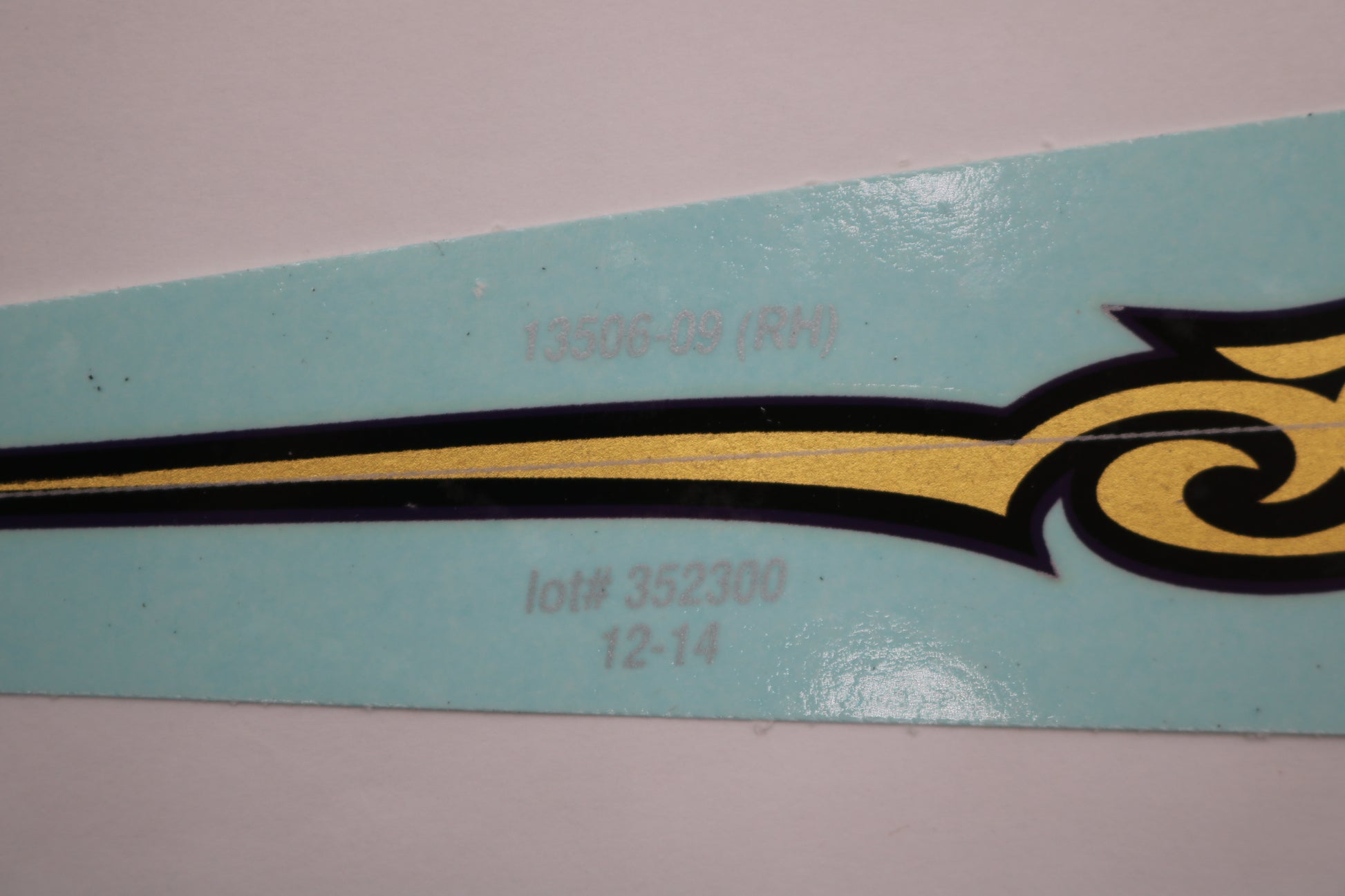 13506-09 NEW OEM HARLEY-DAVIDSON GAS TANK DECAL RIGHT PURPLE GOLD LEAF WS