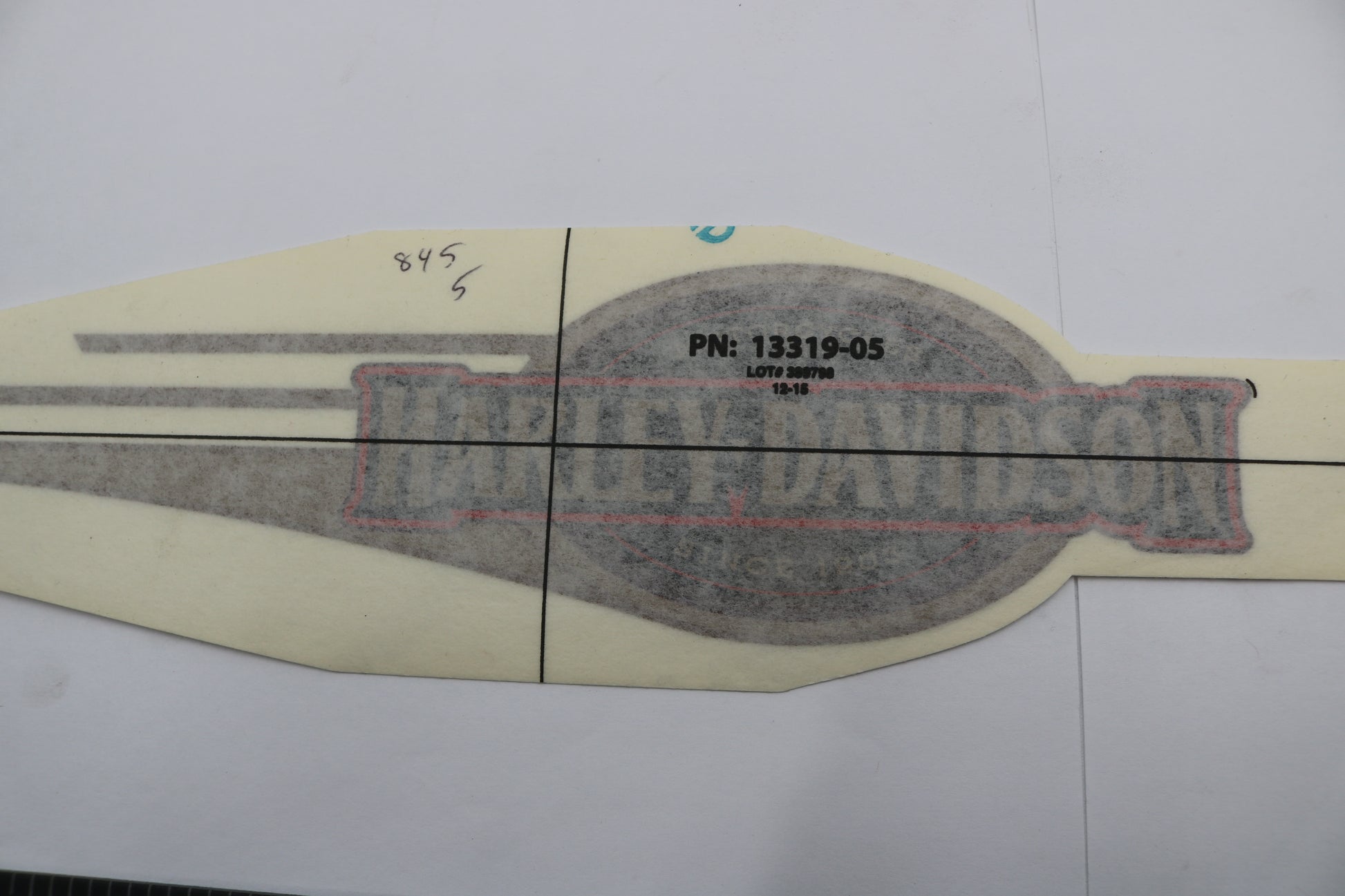 13319-05 NEW OEM 2005 HARLEY-DAVIDSON HERITAGE SOFTAIL RIGHT GAS TANK DECAL RED/GOLD