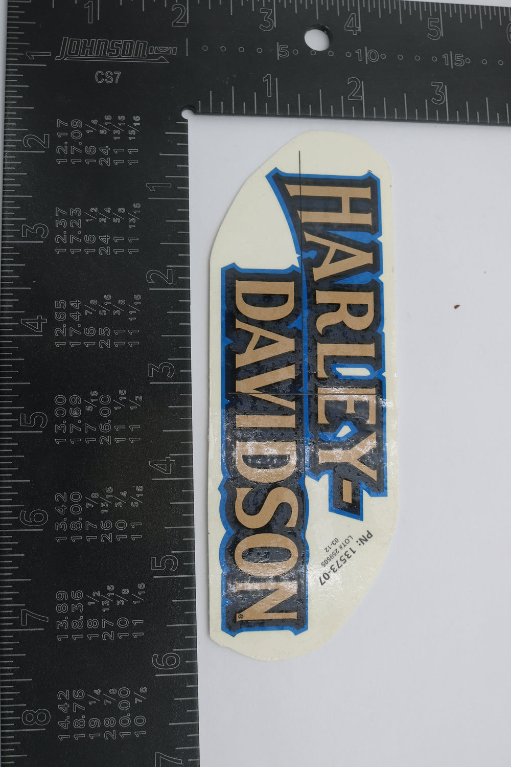 13573-07 NEW OEM HARLEY-DAVIDSON SOFTAIL DYNA TOURING GAS TANK DECAL