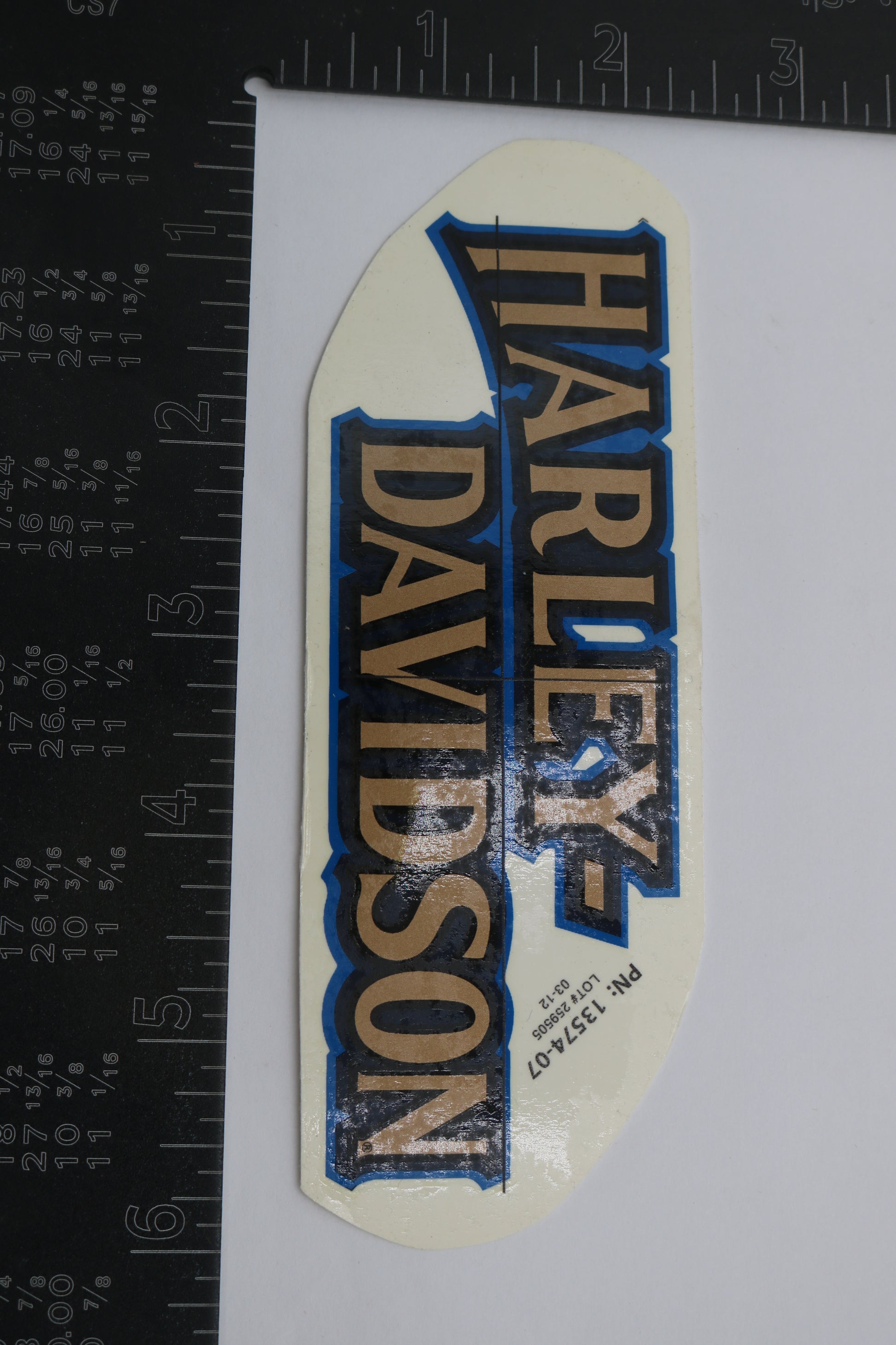 13574-07 NEW OEM HARLEY-DAVIDSON SOFTAIL DYNA TOURING GAS TANK DECAL