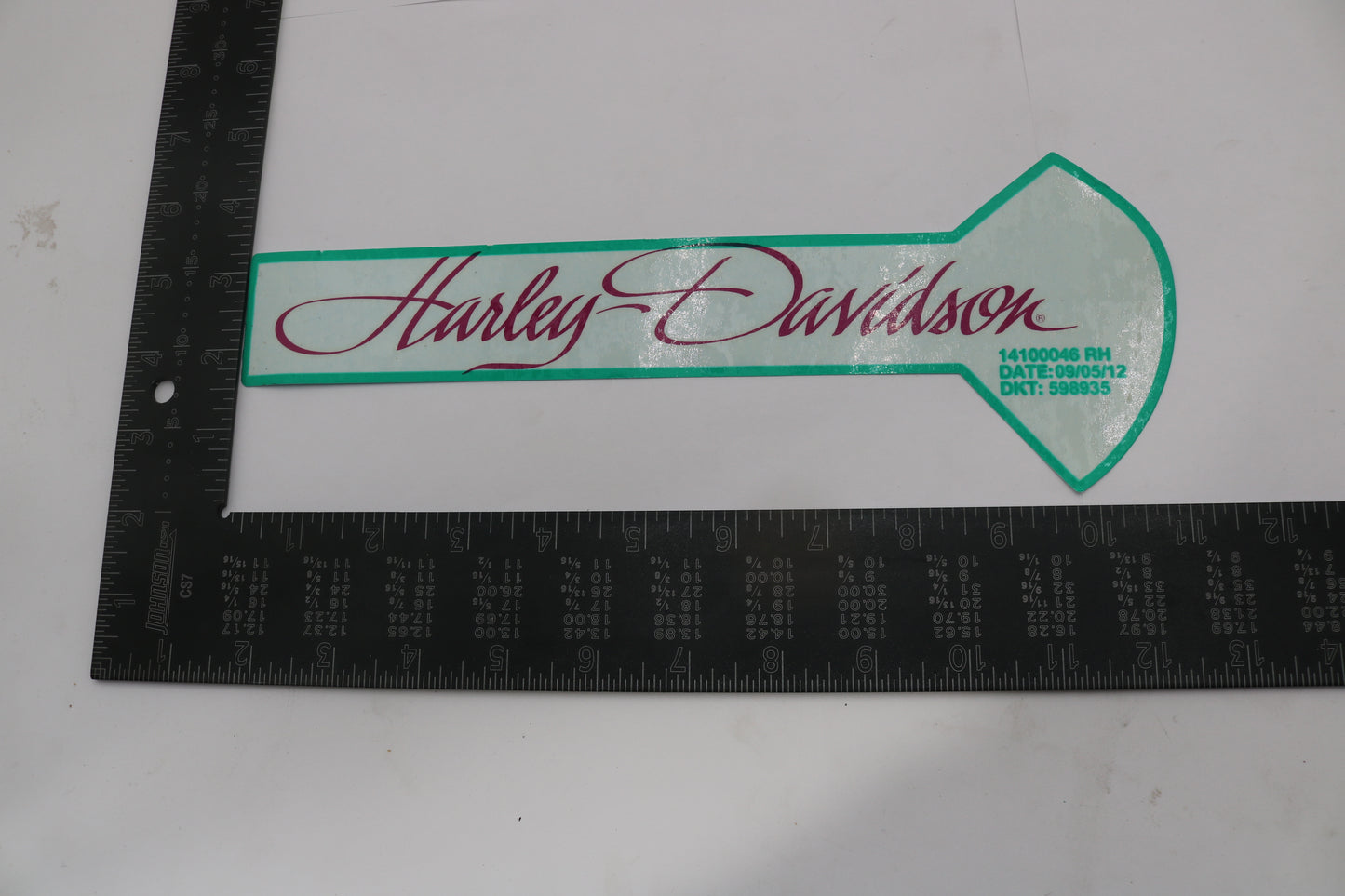 14100046 NEW OEM HARLEY-DAVIDSON SPORTSTER DYNA TOURING RIGHT GAS TANK DECAL