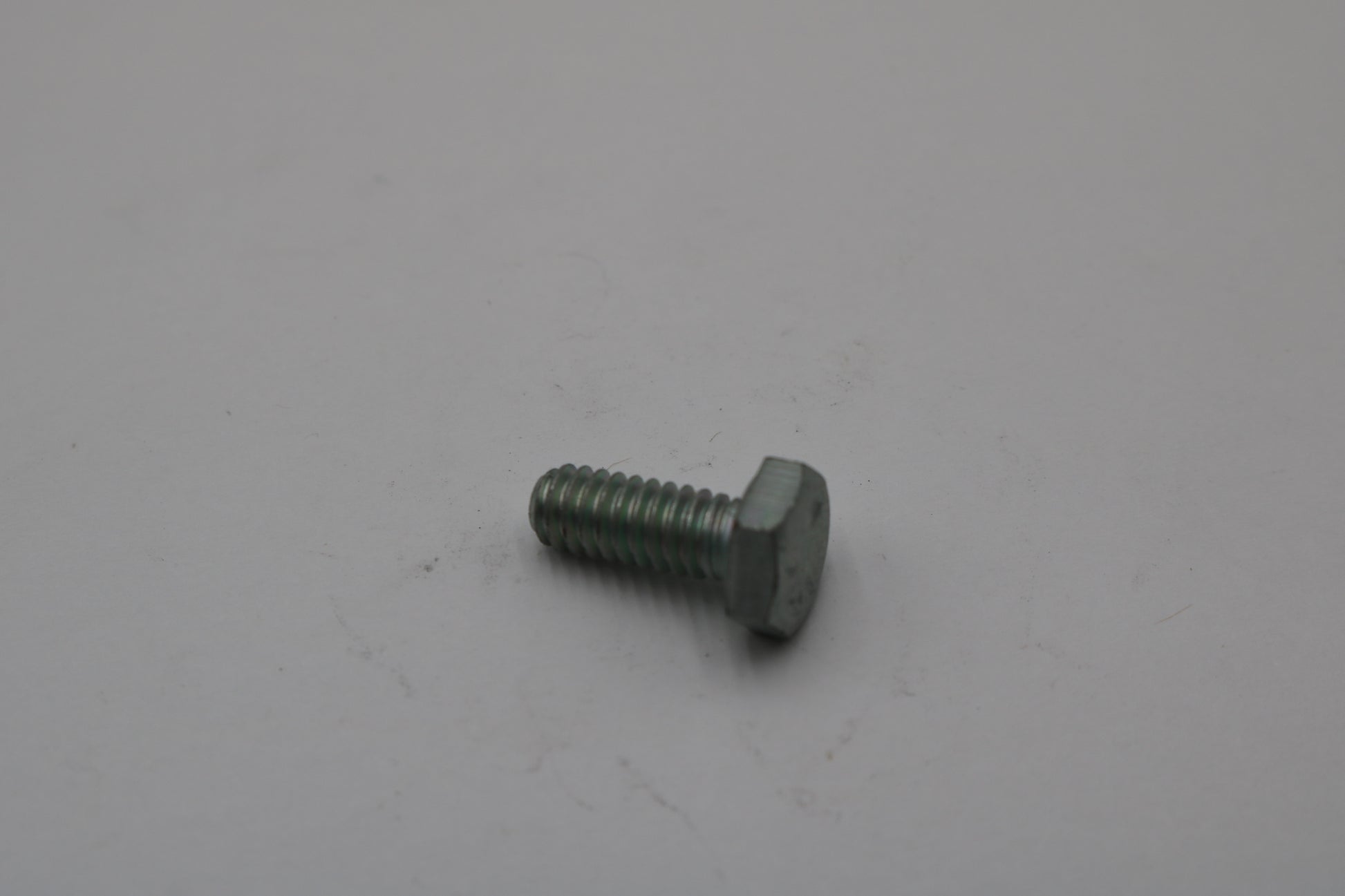 3767B NEW OEM HARLEY-DAVIDSON SCREW