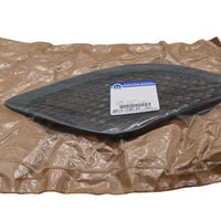 68141090AF NEW OEM 2013-2017 DODGE VIPER HOOD SCREEN VENT CENTER RIGHT