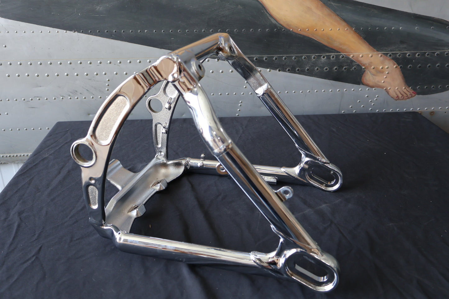 48663-08 NEW OEM 2008-2011 HARLEY-DAVIDSON FXCW/C SOFTAIL ROCKER CHROME SWINGARM