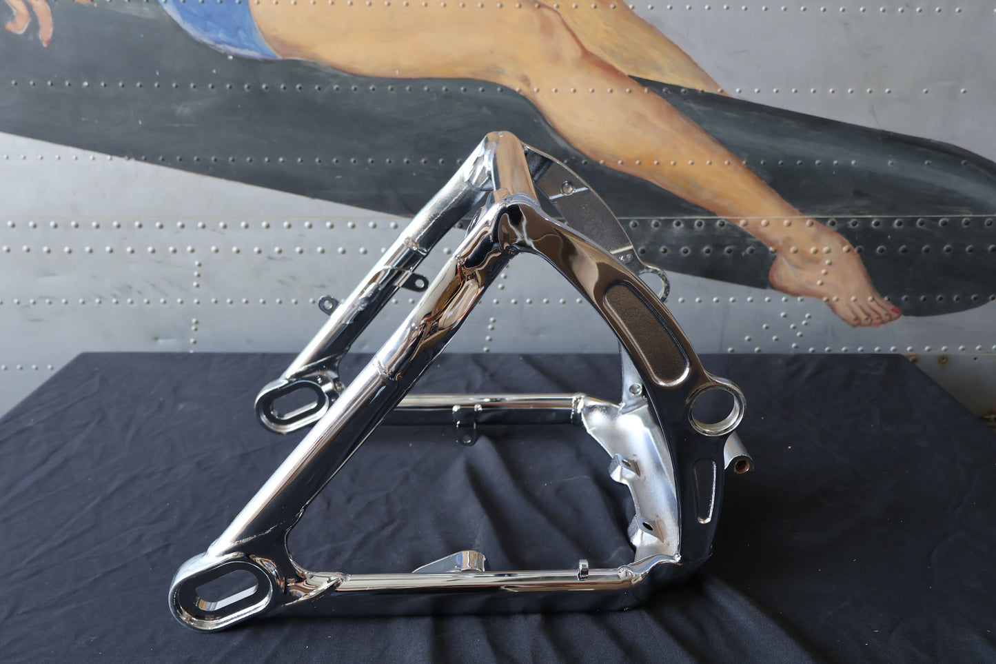48663-08 NEW OEM 2008-2011 HARLEY-DAVIDSON FXCW/C SOFTAIL ROCKER CHROME SWINGARM