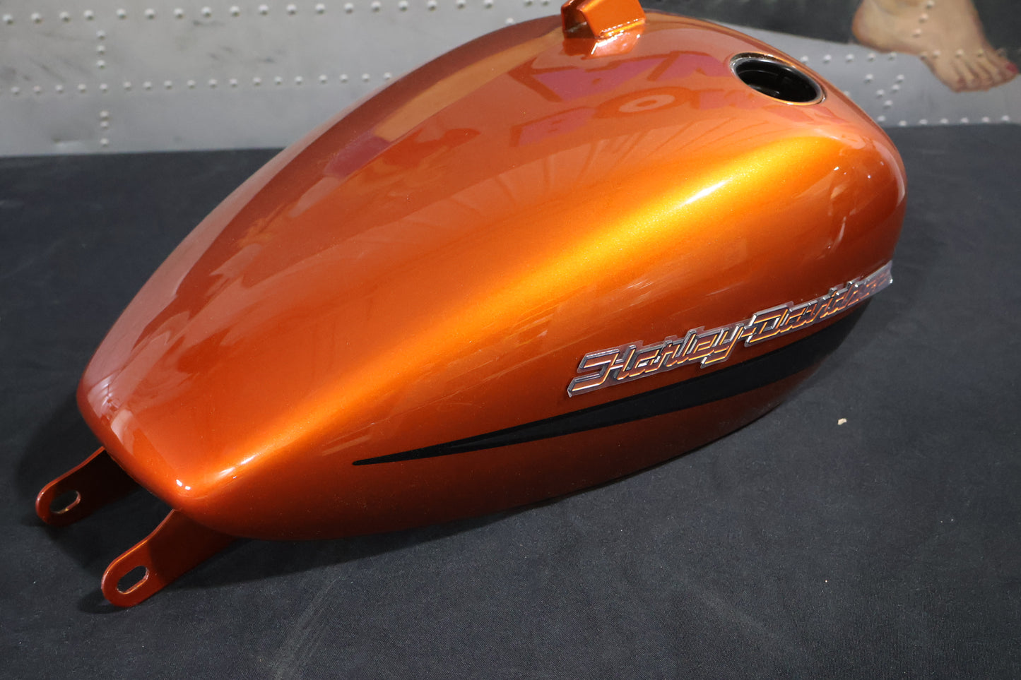61000619ELF NEW OEM 2019 HARLEY-DAVIDSON FXFBS FATBOB FUEL TANK SCORCHED ORANGE