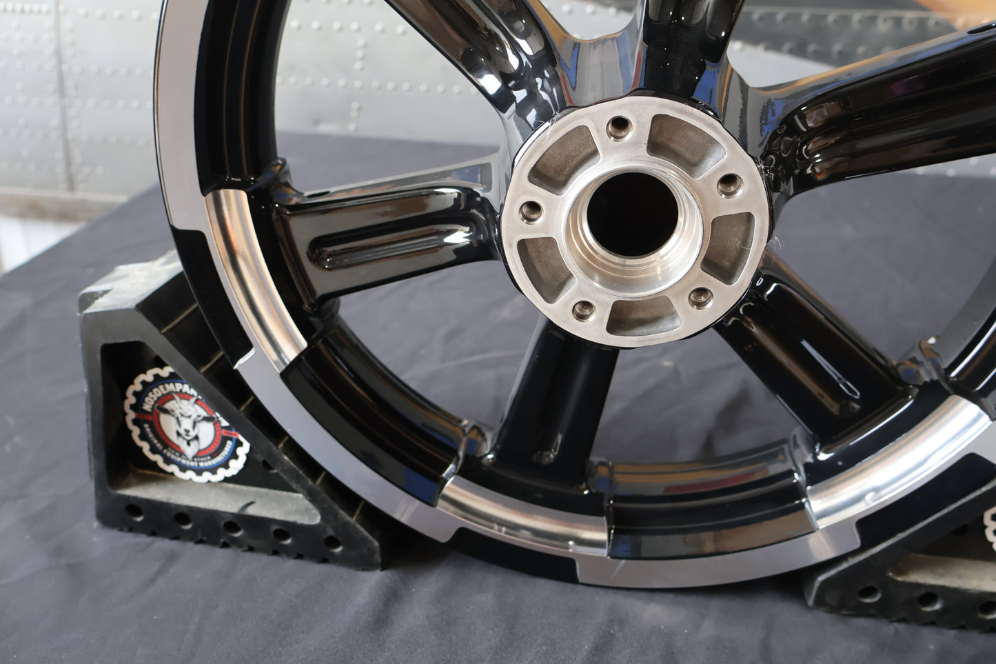 43300587 NEW OEM 2018-2024 HARLEY-DAVIDSON FXFB/S FATBOB ANNIHILATOR FRONT WHEEL