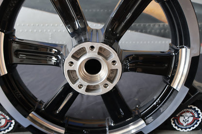 43300587 NEW OEM 2018-2024 HARLEY-DAVIDSON FXFB/S FATBOB ANNIHILATOR FRONT WHEEL