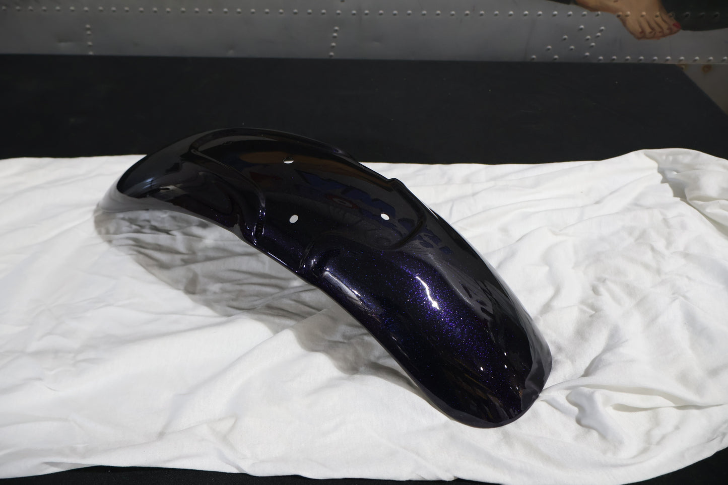 59789-09CWR NEW OEM 2009 HARLEY-DAVIDSON VRSCAW VROD FRONT FENDER BIG PURPLE