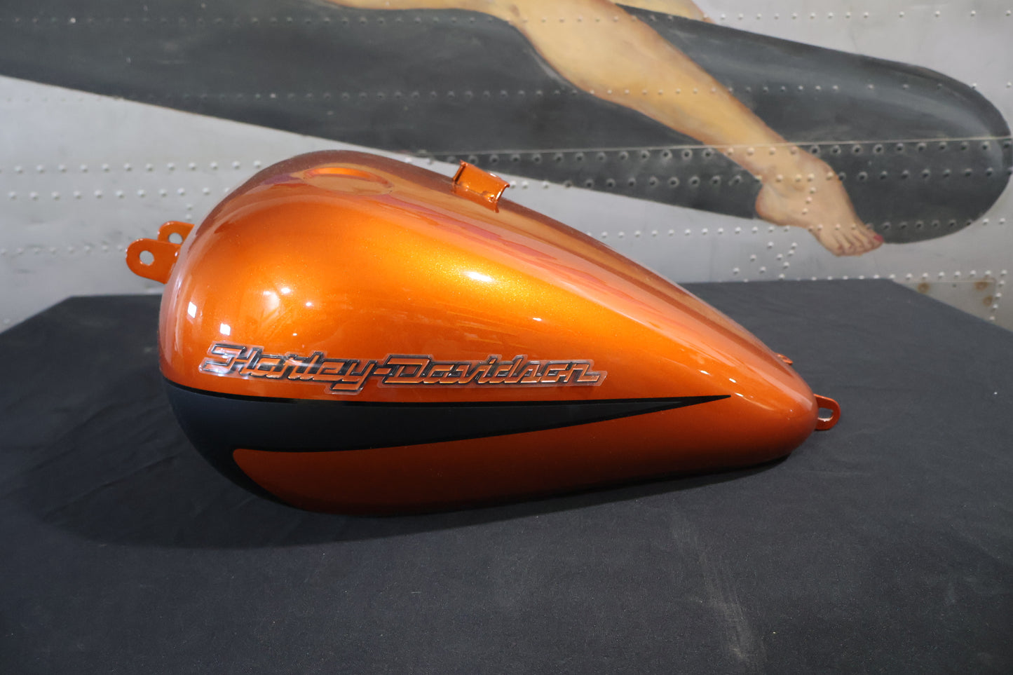 61000620ELF NEW OEM 2019 HARLEY-DAVIDSON FLSB SPORT GLIDE FUEL TANK SCORCHED ORA