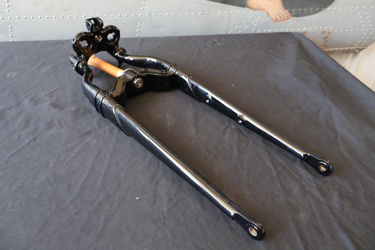 46173-05 NEW OEM 2005-2011 HARLEY-DAVIDSON FLSTSC FLSTSB SPRINGER RIGID FORK LEG