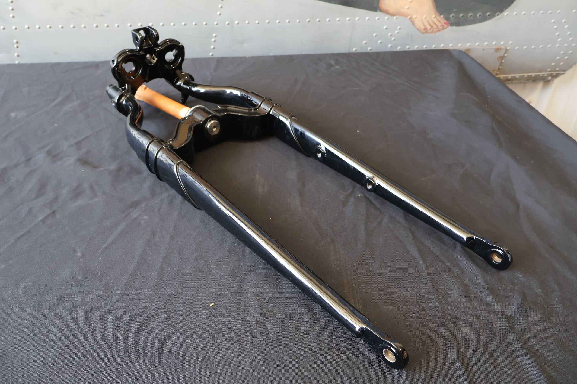 46173-05 NEW OEM 2005-2011 HARLEY-DAVIDSON FLSTSC FLSTSB SPRINGER RIGID FORK LEG