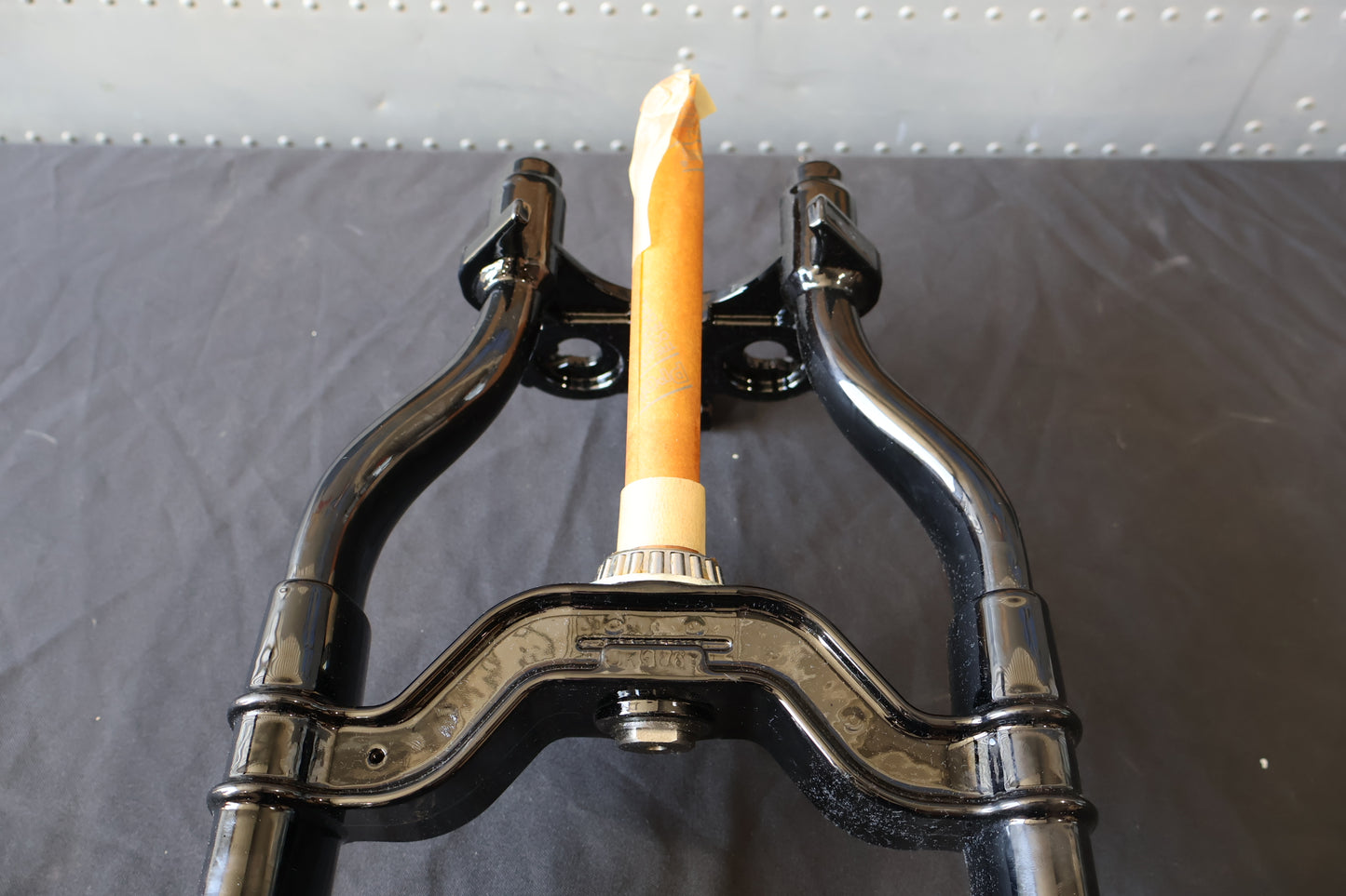 46173-05 NEW OEM 2005-2011 HARLEY-DAVIDSON FLSTSC FLSTSB SPRINGER RIGID FORK LEG