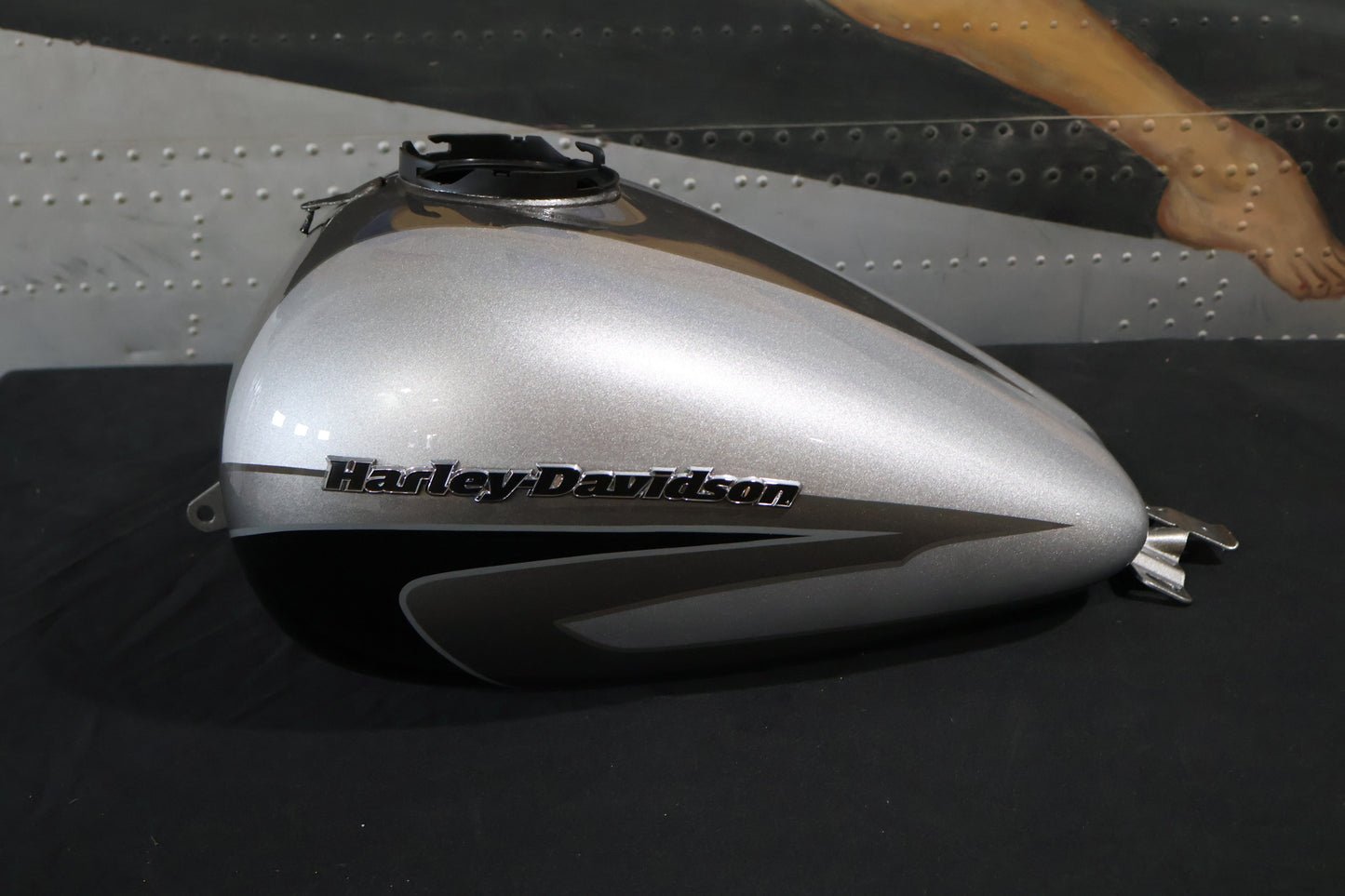 61000296EDL NEW OEM 2017 HARLEY-DAVIDSON FLHTKSE CVO LIMITED FUEL TANK