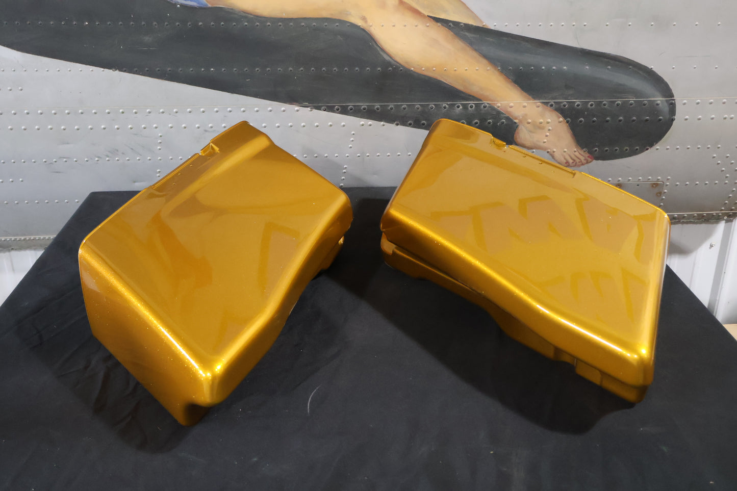 90201078DWG NEW OEM 2014-2023 HARLEY-DAVIDSON TOURING SADDLEBAG KIT GOLD FLAKE