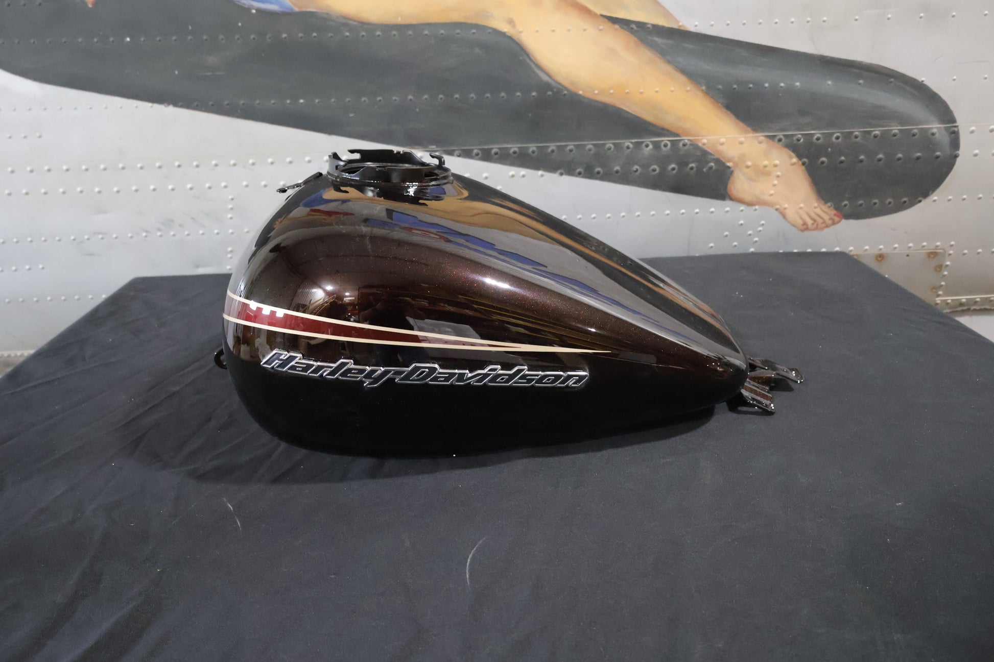 61375-11DCE NEW OEM 2011 HARLEY-DAVIDSON FLTRU ROAD GLIDE ULTRA FUEL TANK MERLOT