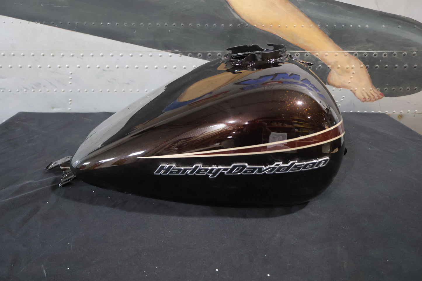 61375-11DCE NEW OEM 2011 HARLEY-DAVIDSON FLTRU ROAD GLIDE ULTRA FUEL TANK MERLOT
