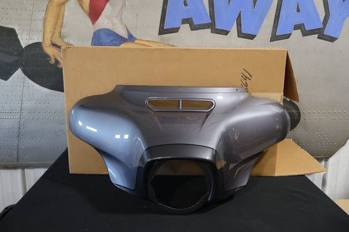 57000562EMF NEW OEM 2020 HARLEY-DAVIDSON FLHTKSE ULTRA LIMITED CVO OUTER FAIRING