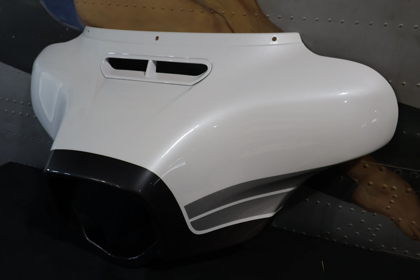 57000562EMN NEW OEM 2020 HARLEY-DAVIDSON FLHTCUTGSE CVO OUTER FAIRING