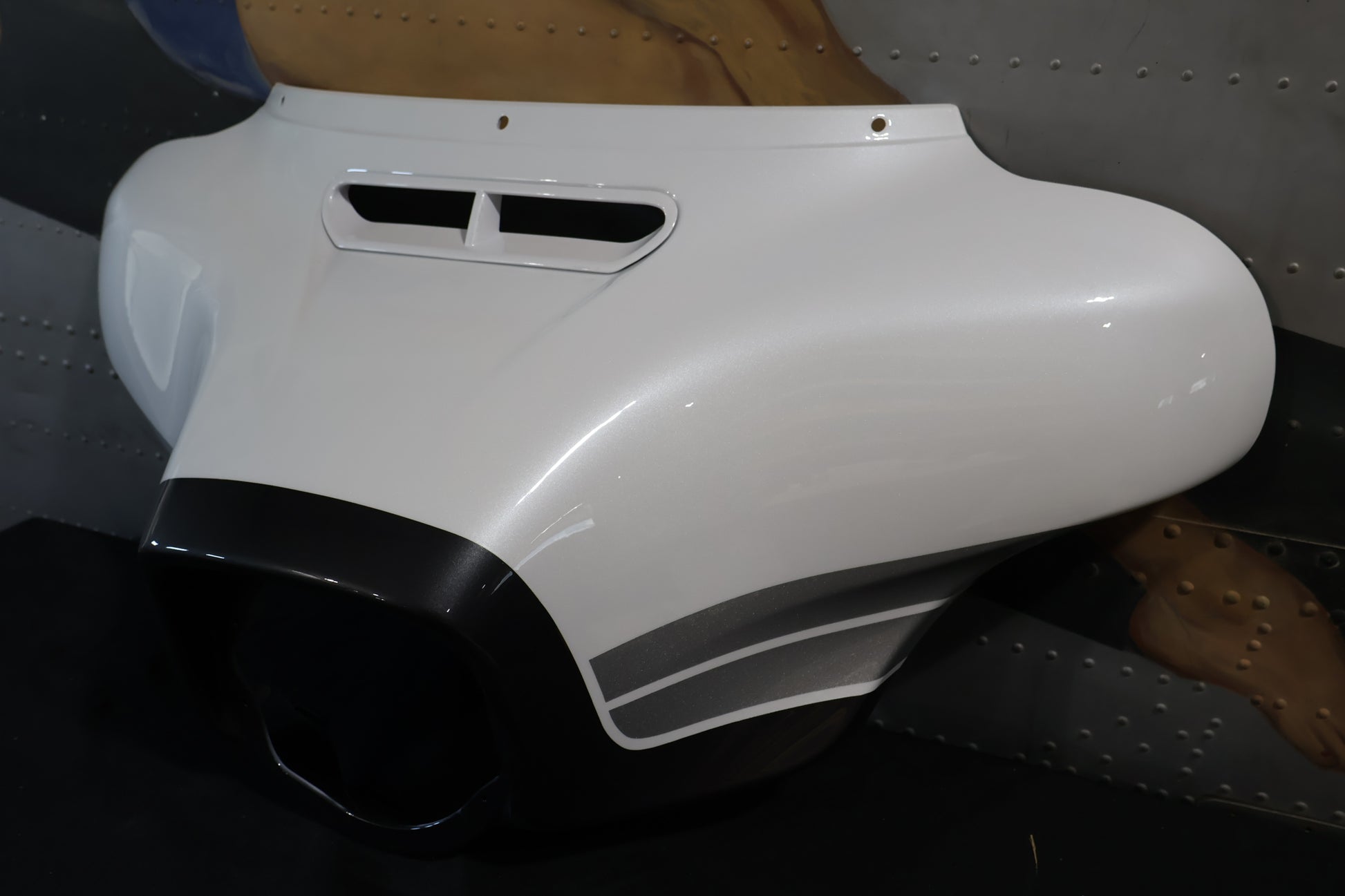 57000562EMN NEW OEM 2020 HARLEY-DAVIDSON FLHTCUTGSE CVO OUTER FAIRING