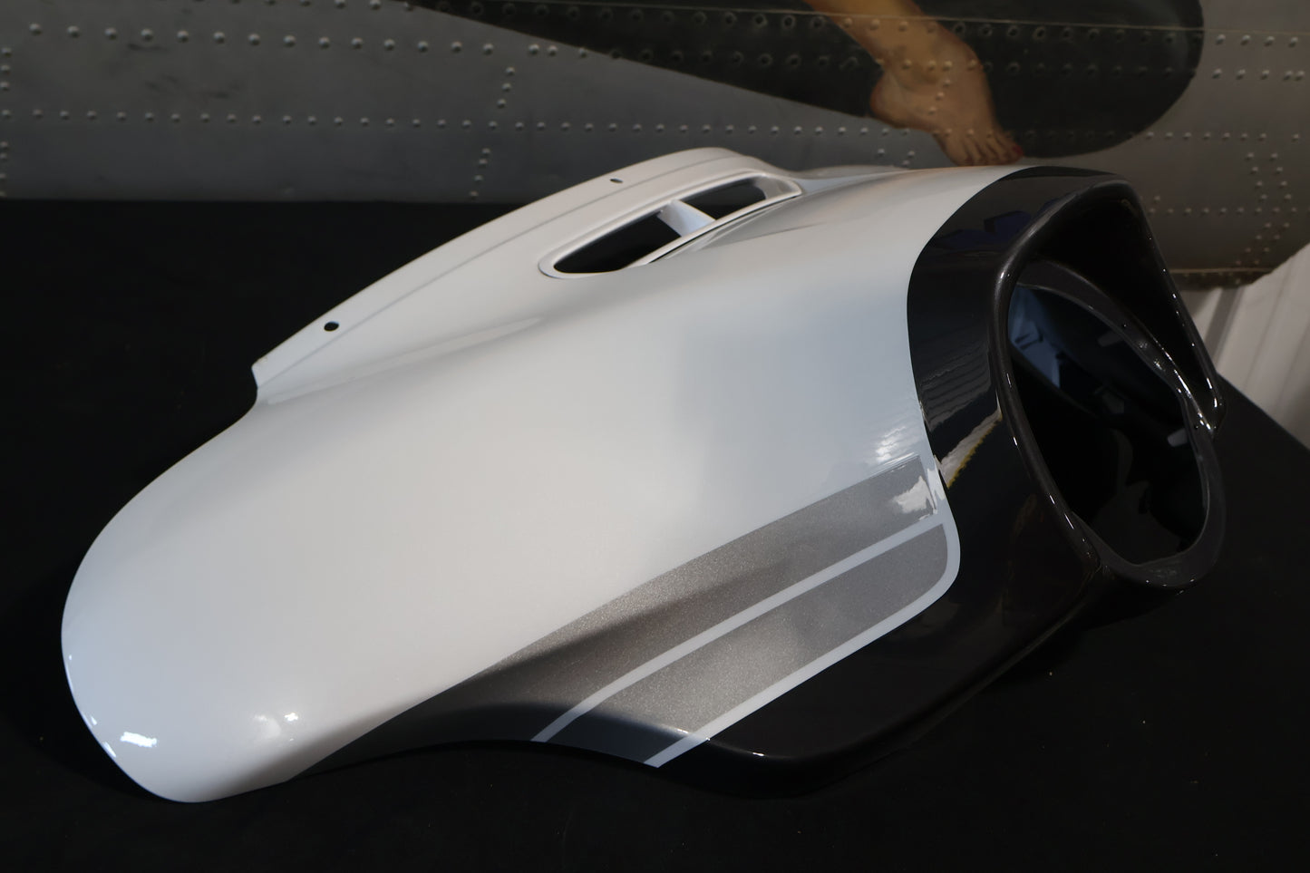 57000562EMN NEW OEM 2020 HARLEY-DAVIDSON FLHTCUTGSE CVO OUTER FAIRING
