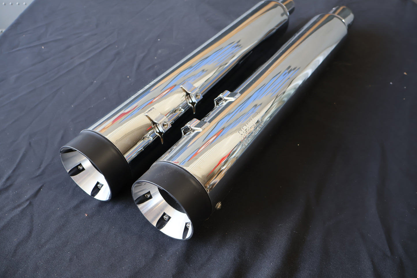 144-65226 NEW SUPERTRAPP 4" STOUT MUFFLERS FITS 2017-2025 HARLEY-DAVIDSON TOURIN