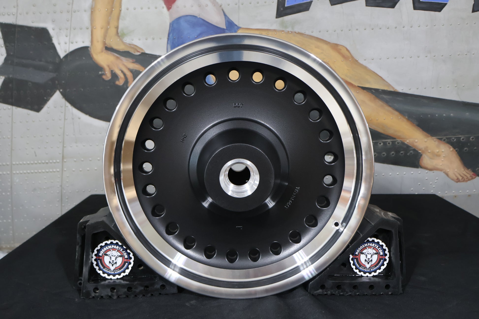 43300171 NEW OEM 2008-2017 HARLEY-DAVIDSON FLSTF SOFTAIL FATBOY FRONT WHEEL