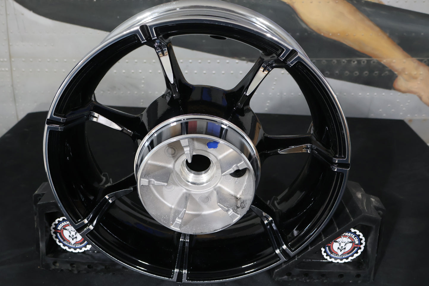 40900458 NEW OEM 2009-2025 HARLEY-DAVIDSON TOURING SLICER REAR WHEEL 7-SPOKE
