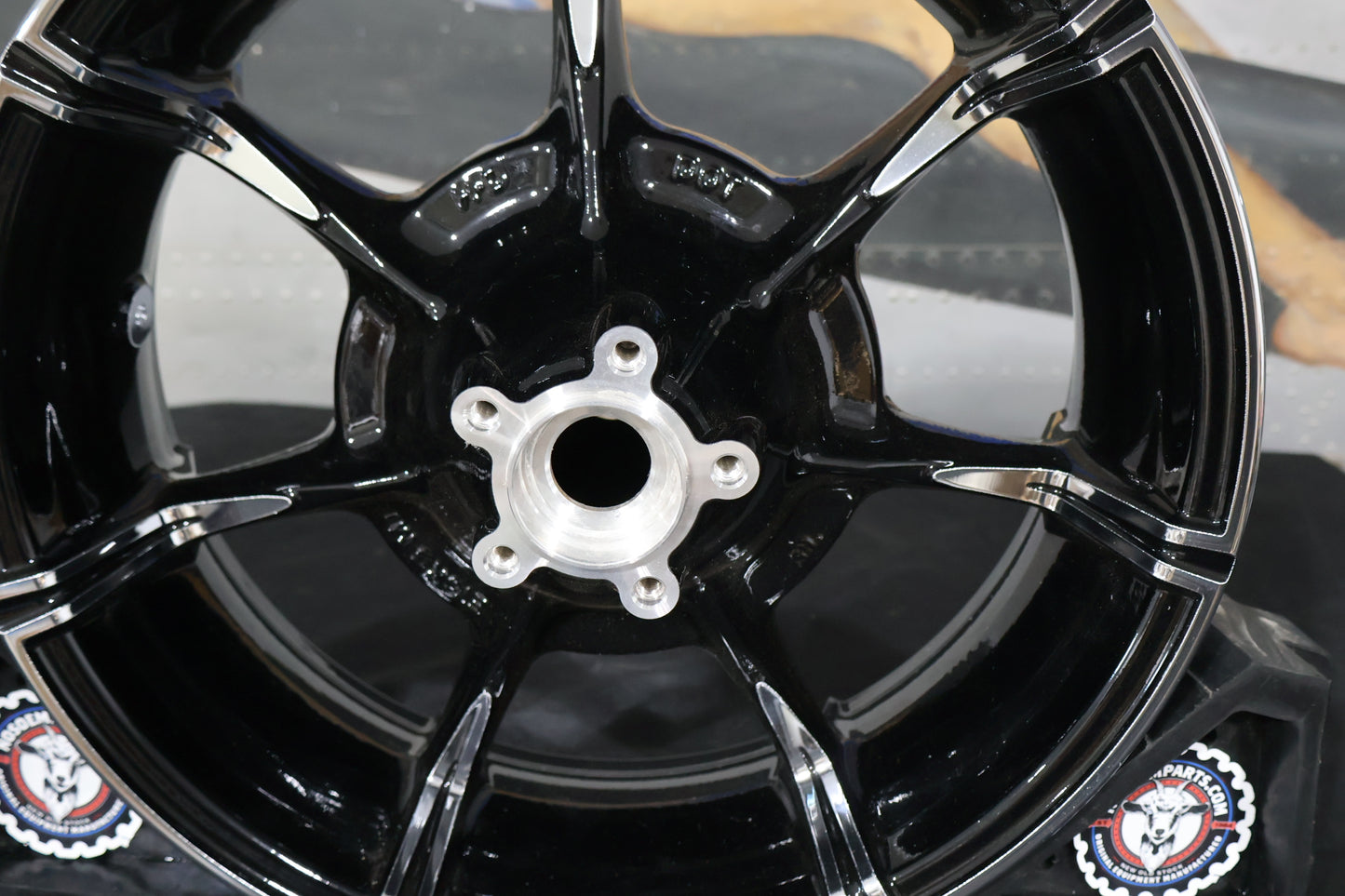 40900458 NEW OEM 2009-2025 HARLEY-DAVIDSON TOURING SLICER REAR WHEEL 7-SPOKE