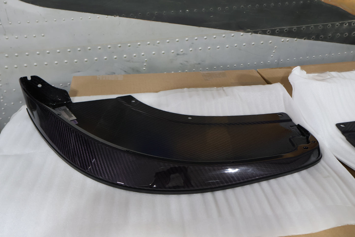 68210709AB 68210708AB NEW OEM 2013-2017 DODGE VIPER TA1.0 FRONT SPLITTERS CARBON