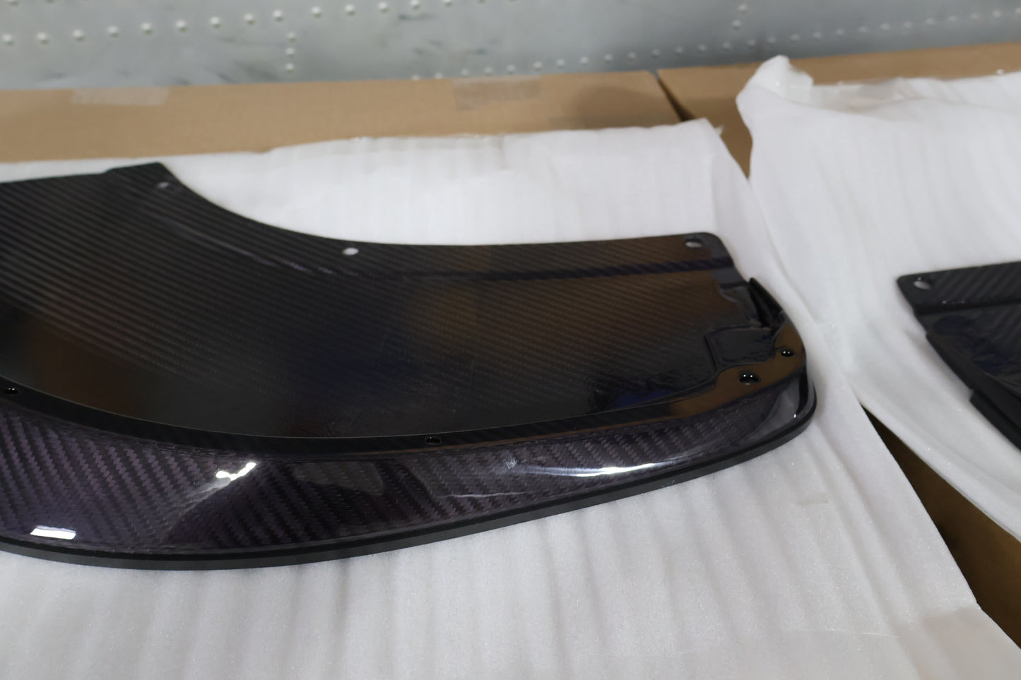 68210709AB 68210708AB NEW OEM 2013-2017 DODGE VIPER TA1.0 FRONT SPLITTERS CARBON
