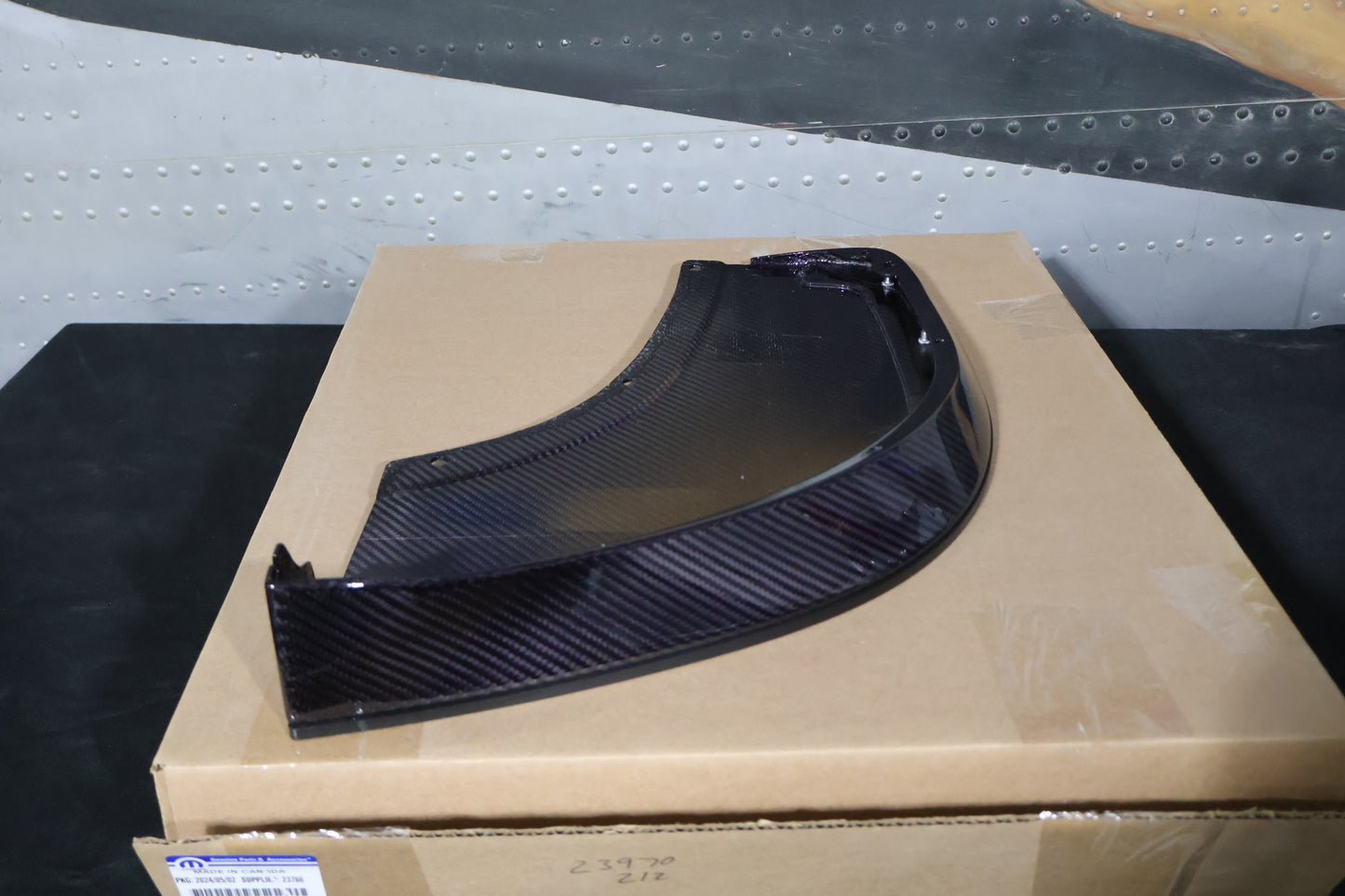 68210709AB 68210708AB NEW OEM 2013-2017 DODGE VIPER TA1.0 FRONT SPLITTERS CARBON