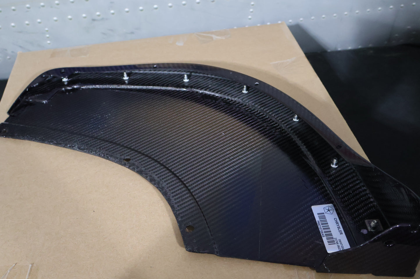 68210709AB 68210708AB NEW OEM 2013-2017 DODGE VIPER TA1.0 FRONT SPLITTERS CARBON