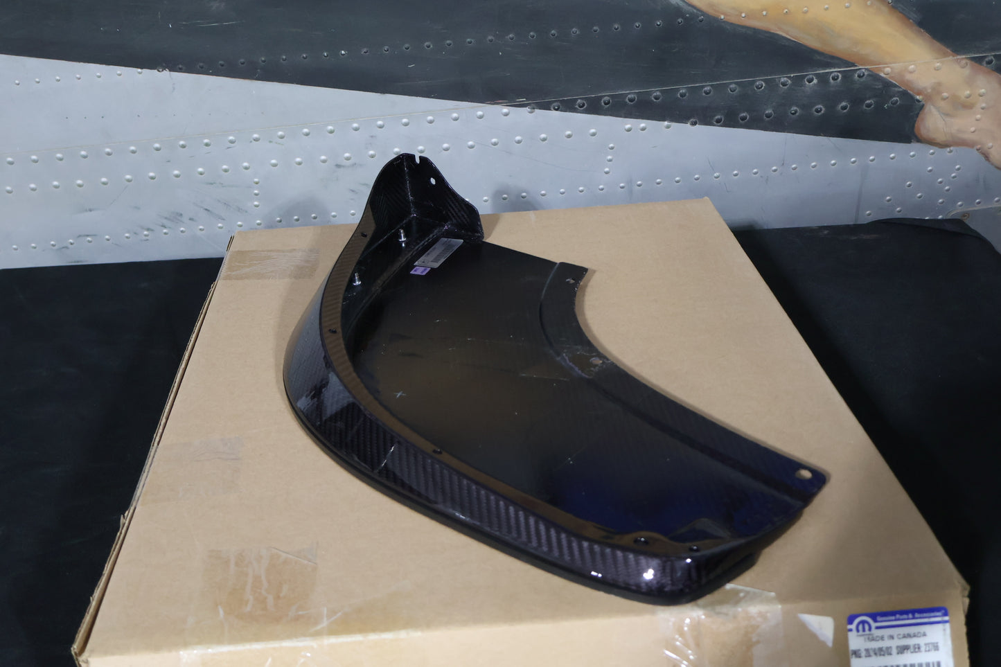 68210709AB 68210708AB NEW OEM 2013-2017 DODGE VIPER TA1.0 FRONT SPLITTERS CARBON