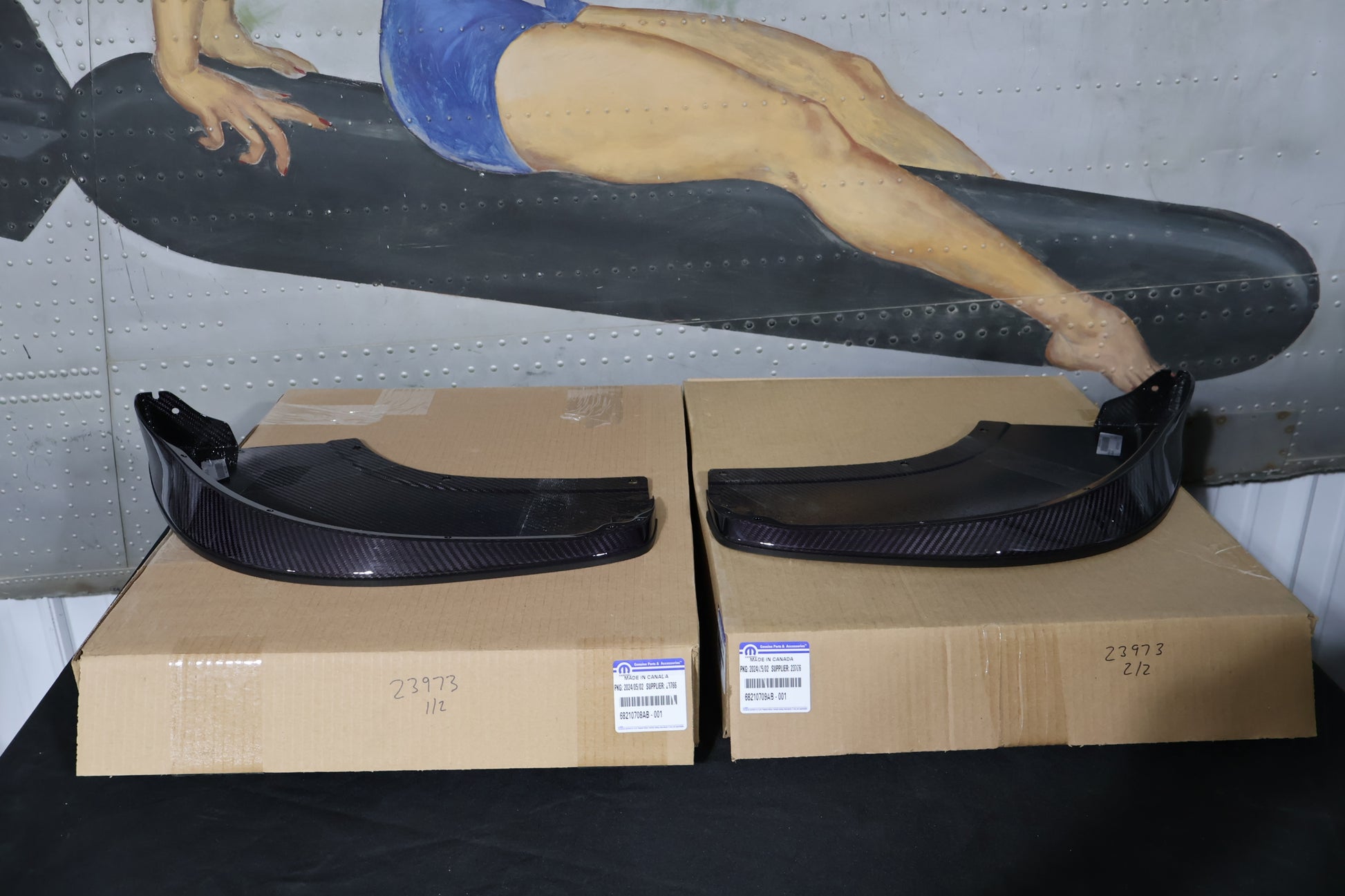 68210709AB 68210708AB NEW OEM 2013-2017 DODGE VIPER TA1.0 FRONT SPLITTERS CARBON