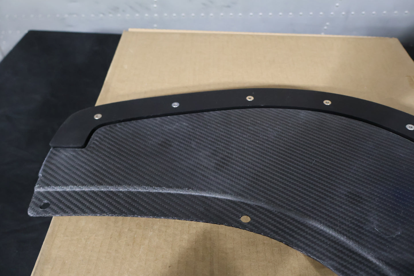 68210709AB 68210708AB NEW OEM 2013-2017 DODGE VIPER TA1.0 FRONT SPLITTERS CARBON