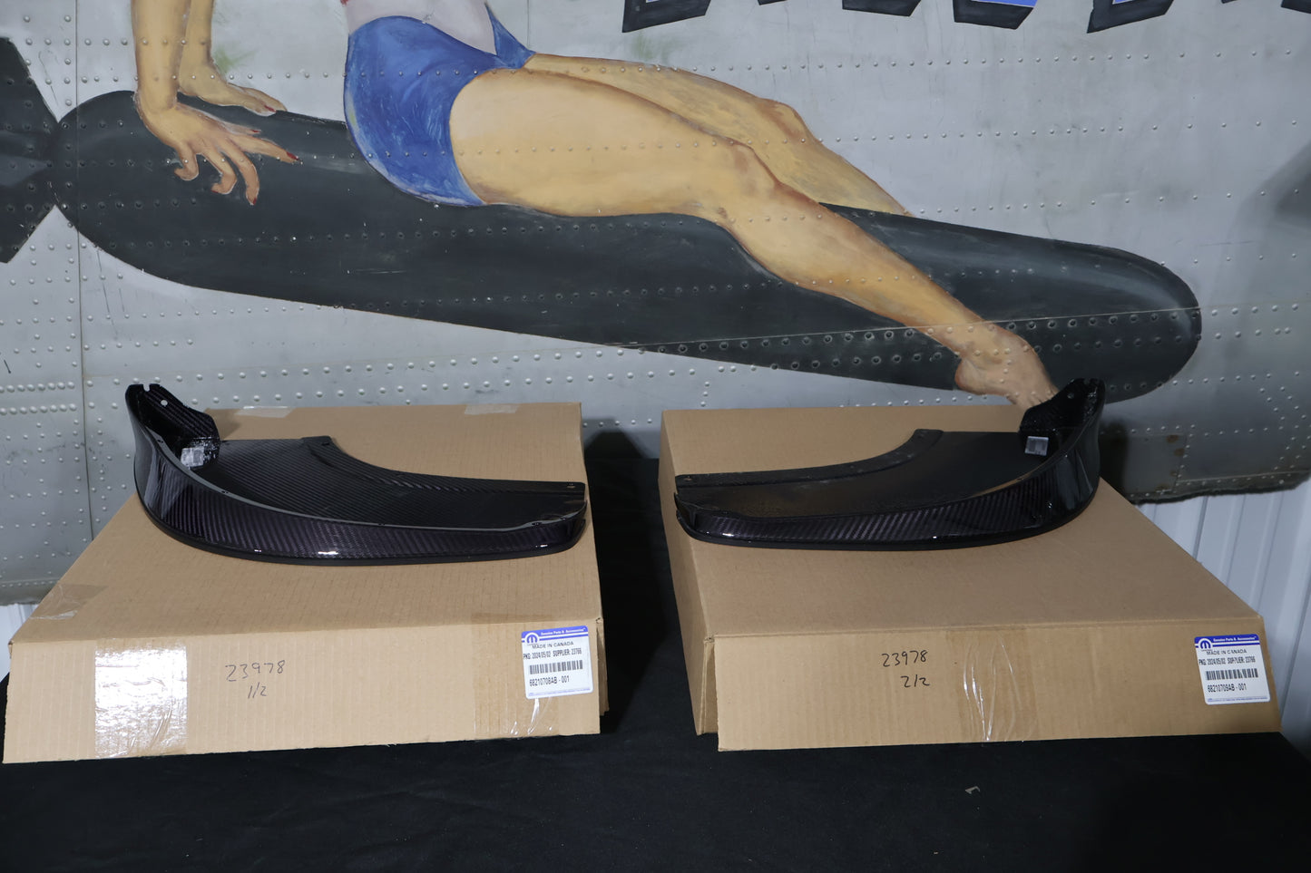 68210709AB 68210708AB NEW OEM 2013-2017 DODGE VIPER TA1.0 FRONT SPLITTERS CARBON