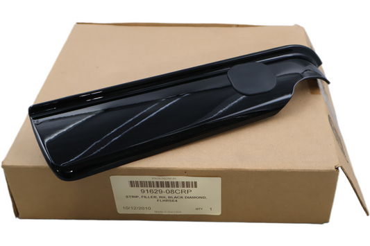 91629-08CRP NEW OEM 2008 HARLEY-DAVIDSON CVO FILLER STRIP BLACK DIAMOND FLHRSE4