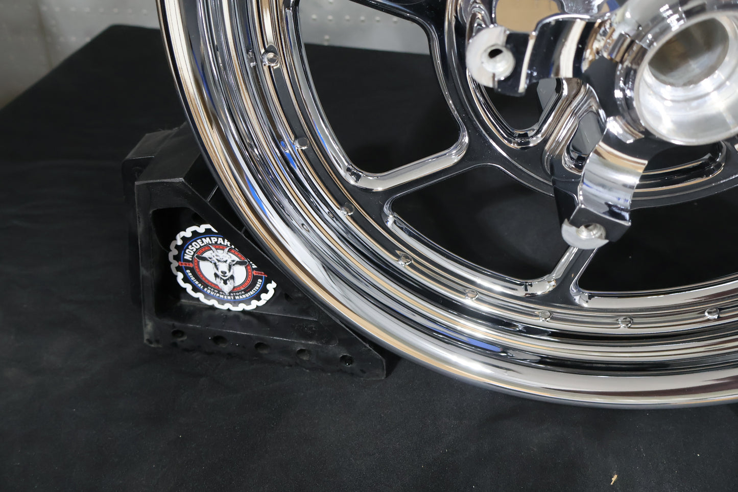 43300062 NEW OEM 2009-2023 HARLEY-DAVIDSON TOURING ROADWINDER FRONT WHEEL