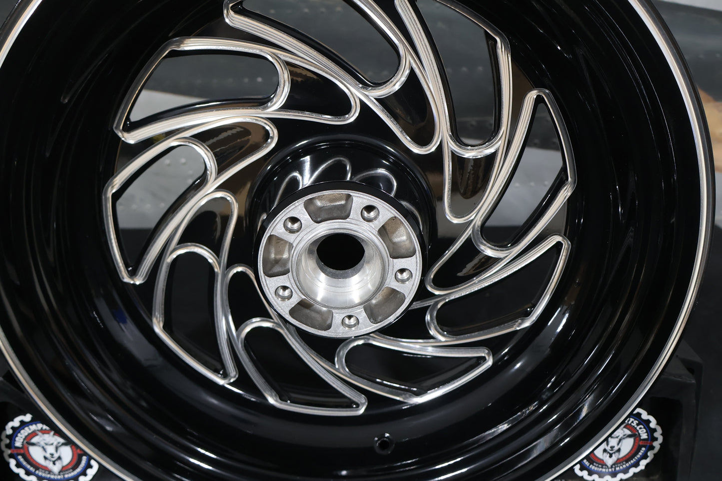 40900065 NEW OEM 2008-2017 HARLEY-DAVIDSON SOFTAIL FX  GLOSS BLACK TYPHOON REAR WHEEL