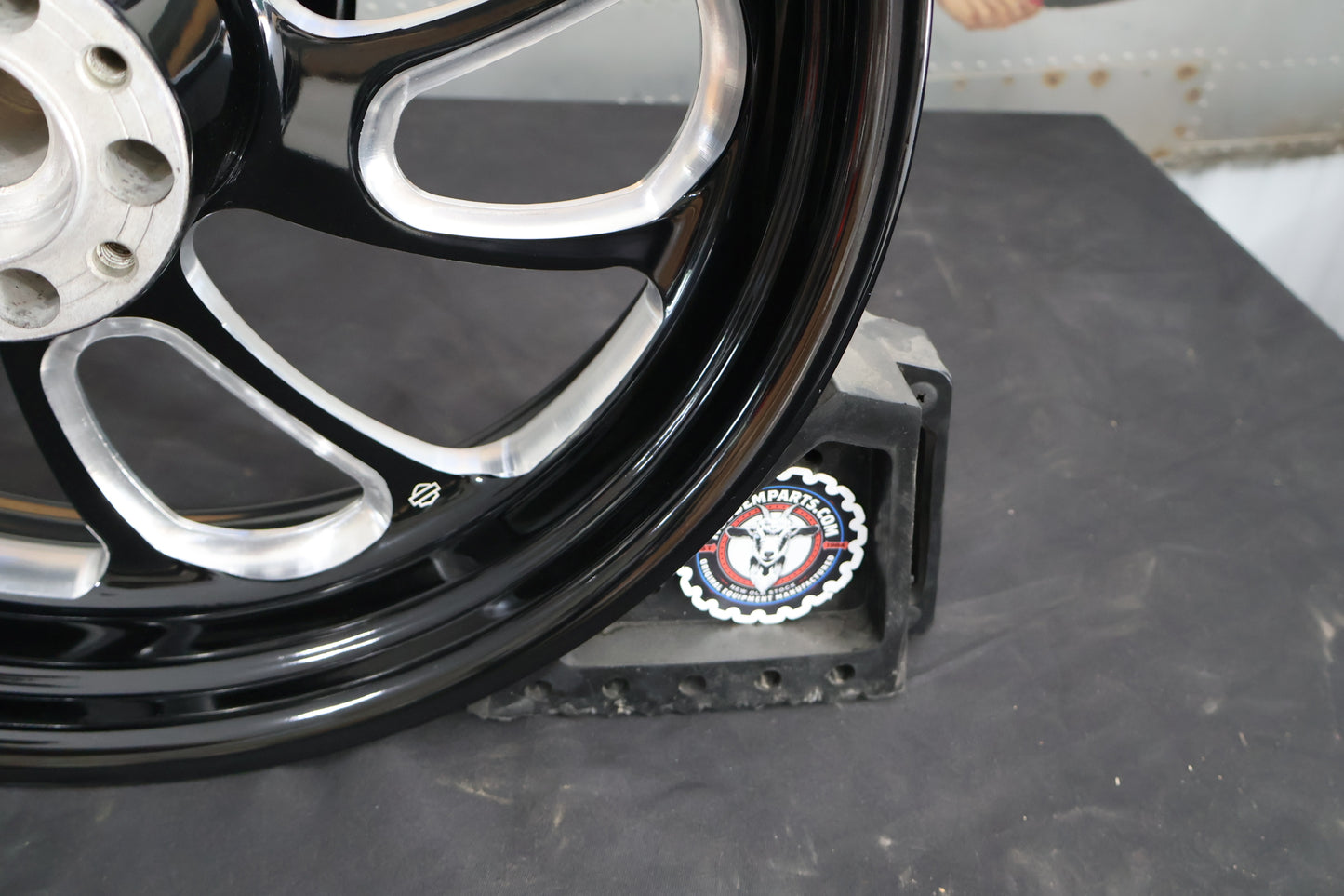 40900046 NEW OEM 2009-2025 HARLEY-DAVIDSON TOURING BLADE REAR WHEEL 18"x5"