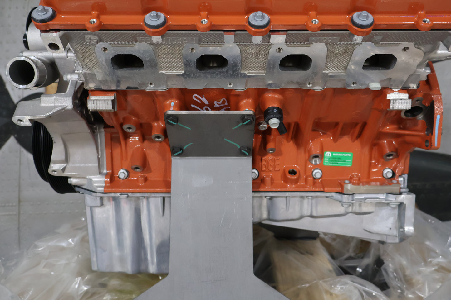 18-23 DODGE CHALLENGER CHARGER 6.2L HELLCAT HEMI LONG BLOCK ENGINE P5160618AA