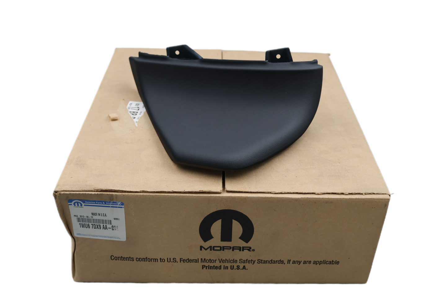 2013-2017 DODGE VIPER LEFT DRIVER LOWER INSTRUMENT KNEE BEZEL OEM 1WU67DX9AA