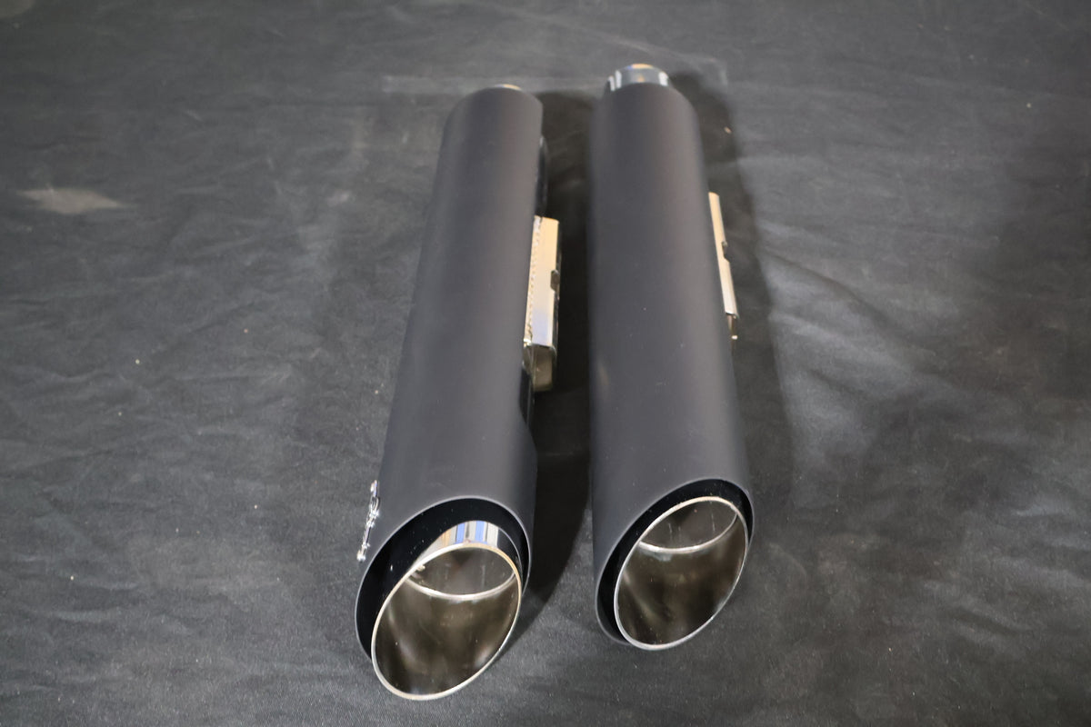 2010-17 HARLEY DYNA VANCE & HINES 3" TWIN SLASH SLIP-ONS BLACK PCX | NEW | 46337
